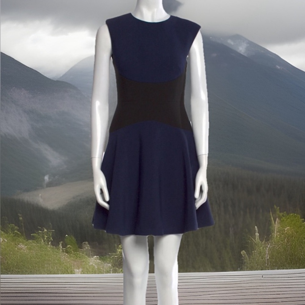 Kate Spade xs/ 0 Elegant Navy and Black Sleeveless Dress